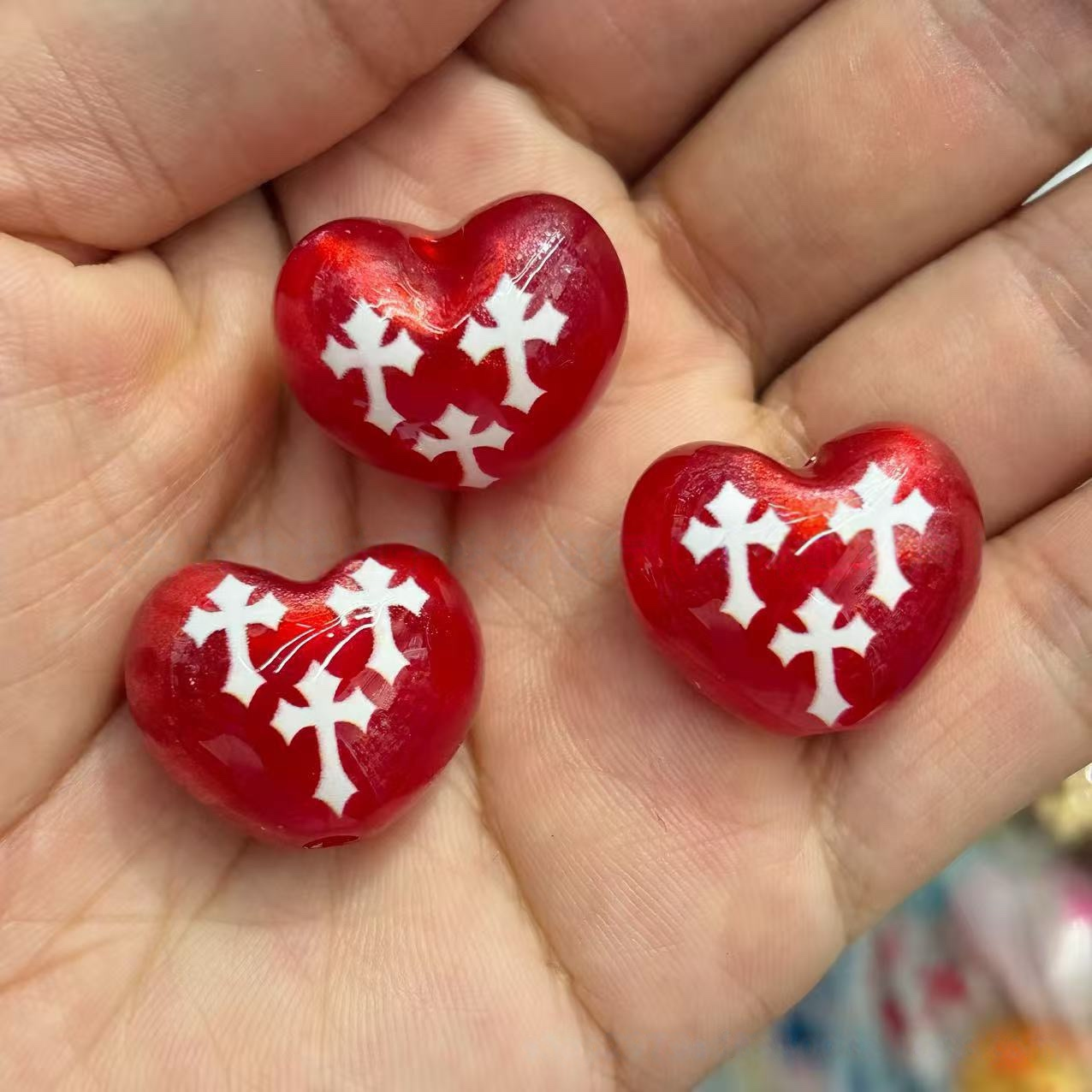 22mm 200 shiny chubby heart-shaped cross-straight-hole beads for DIY jewelry, phone chains, beaded pens, keychains, bag chains, and other accessories